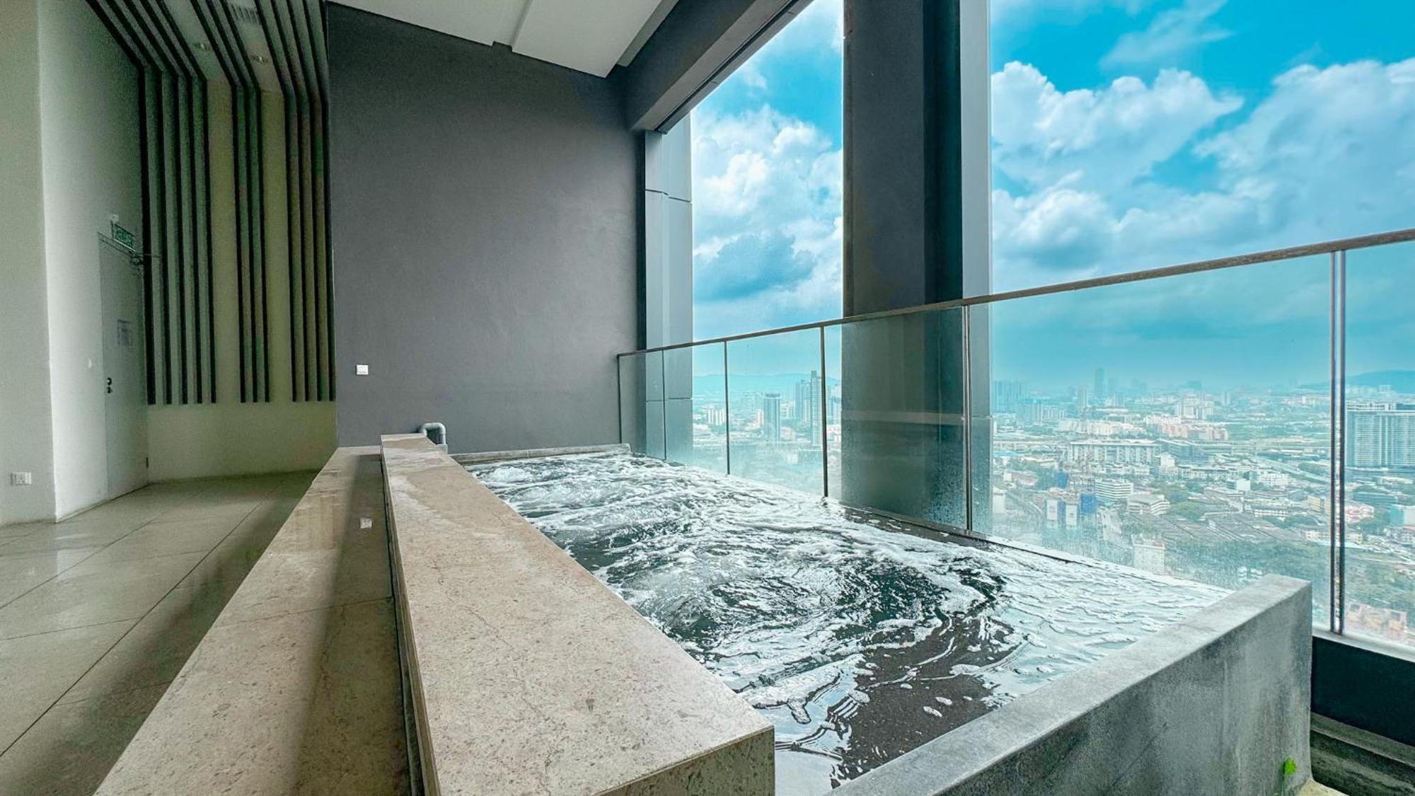 Sun Tropic Klcc View Kuala Lumpur